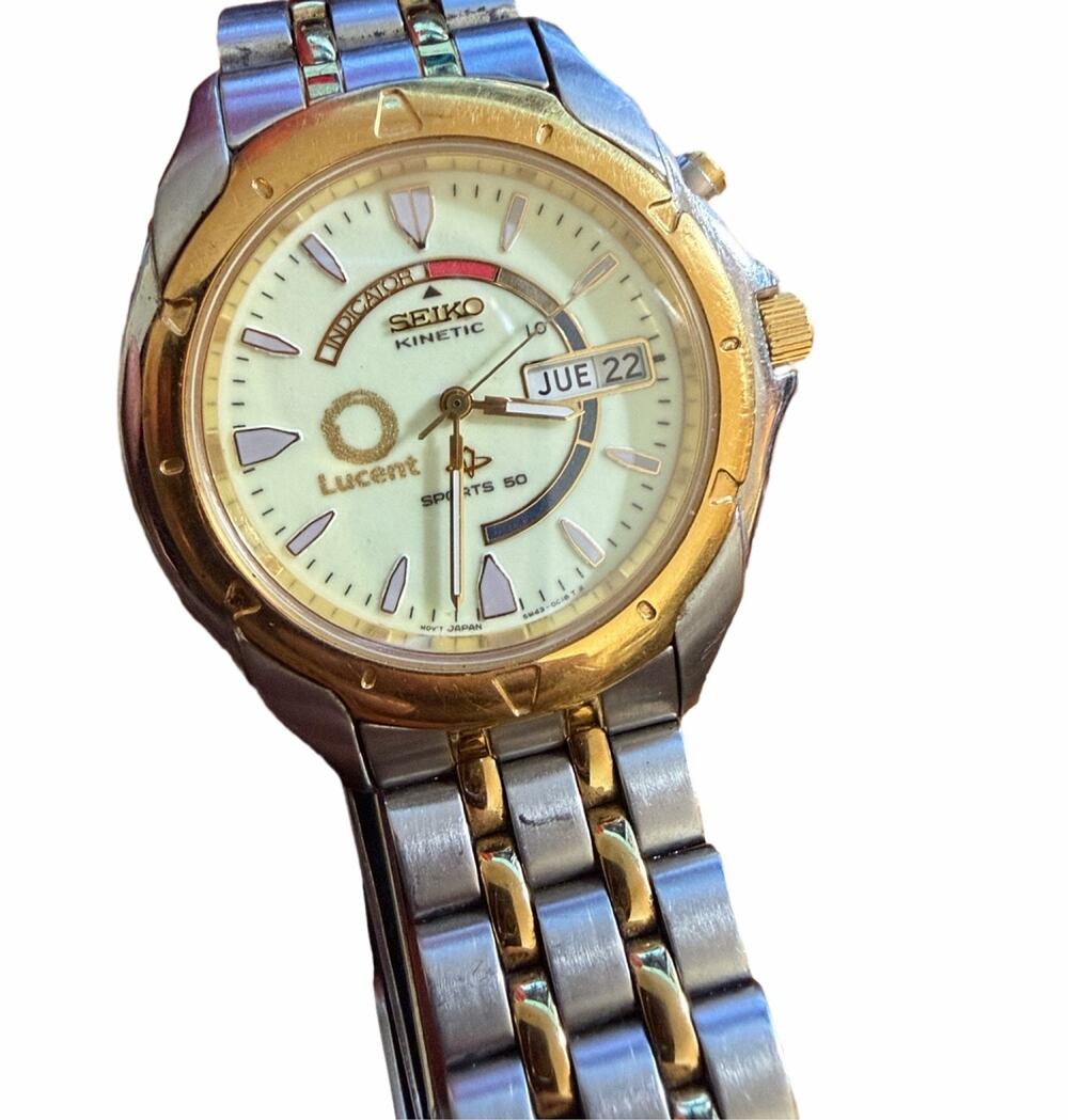 Seiko Kinetic Sports 50 Men's Two-Tone Watch Day Date White Dial